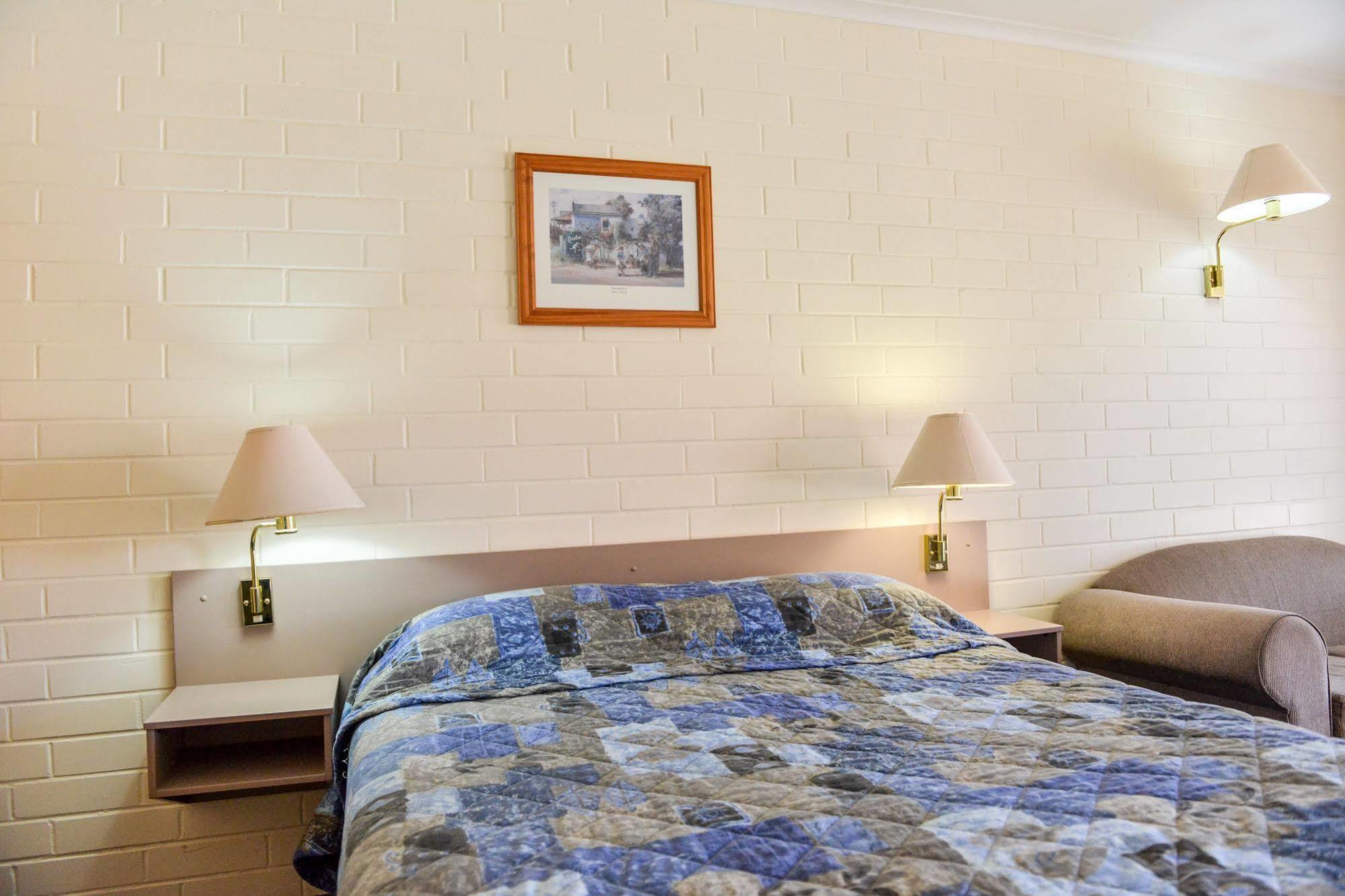 Pioneer Motel Goondiwindi Extérieur photo