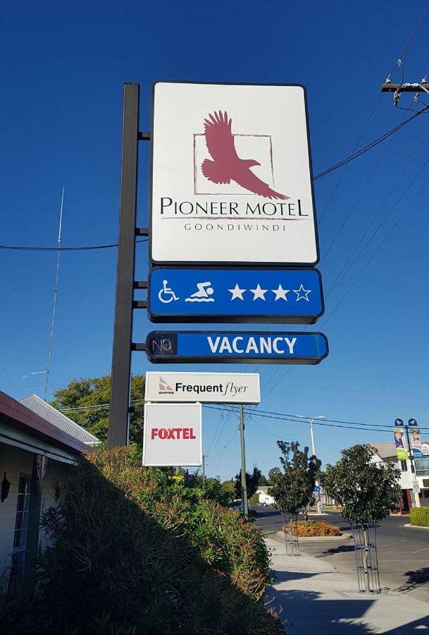Pioneer Motel Goondiwindi Extérieur photo